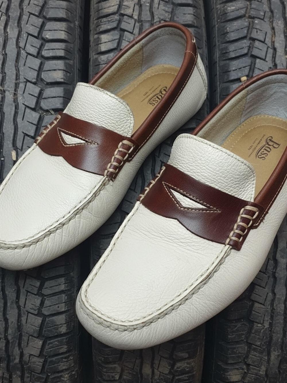 GH Bass Monte driving shoe Two-Tone Leather Penny Loafers in Cream& Brown 10M